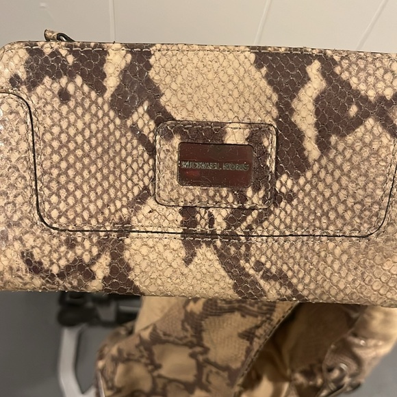 Michael Kors purse and wallet - Picture 5 of 11